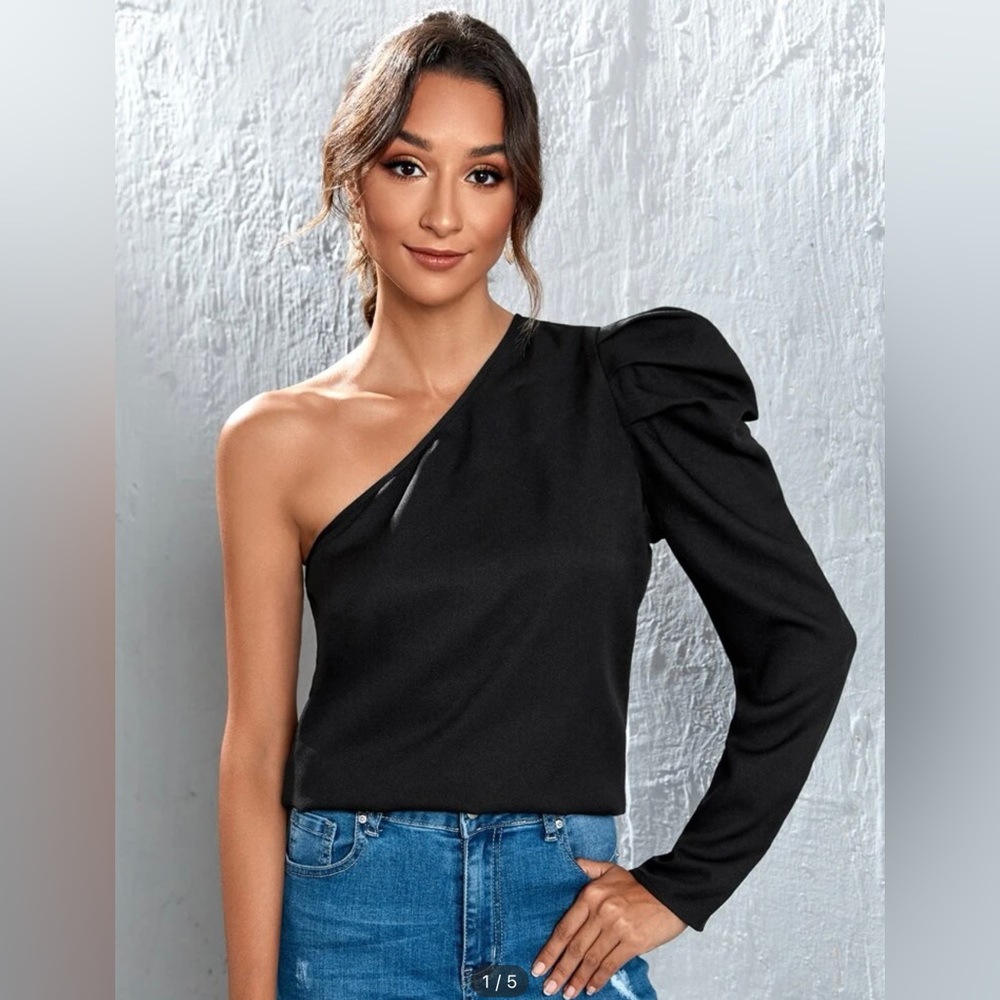 Black One Shoulder Long Sleeve Top